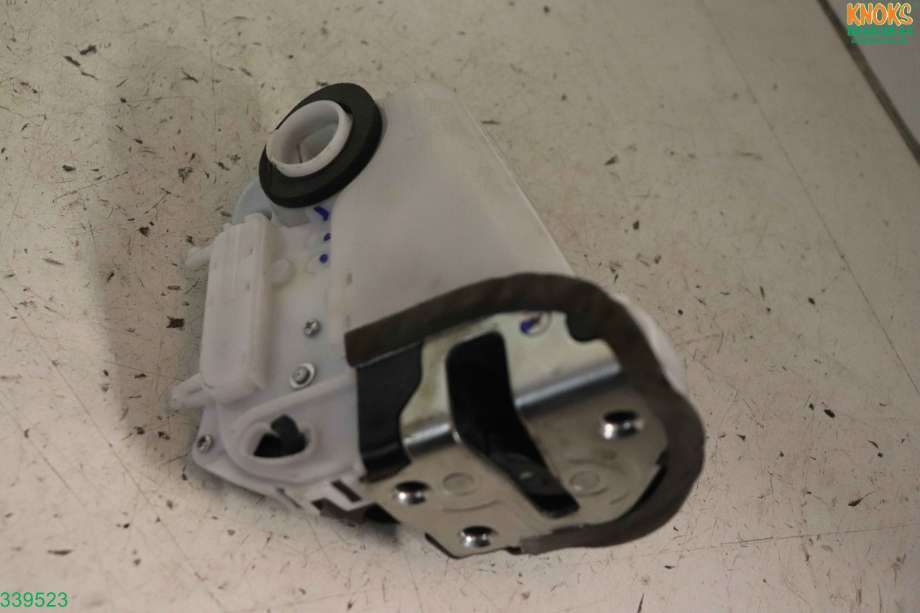 Låsekasse høyre bak til Toyota Yaris 2014-2020 (Type III, Fase 2) (TOYOTA|690500D110|)