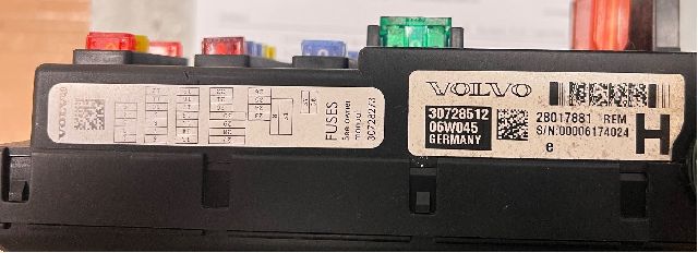 Sikringsboks til Volvo XC90 2002-2006 (Type I, Fase 1) (VOLVO|9438273|)