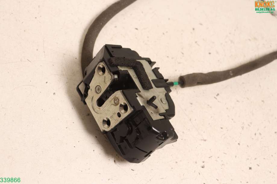 Låsekasse venstre til Nissan Qashqai, 2010-2014 (Type I, Fase 2)  (NISSAN|82501JD90C)