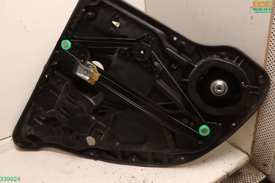 Ruteheis til Mercedes ML 2011-2015 (Fase 1) (W166) (W166) (MERCEDES|A 166 730 01 79|)