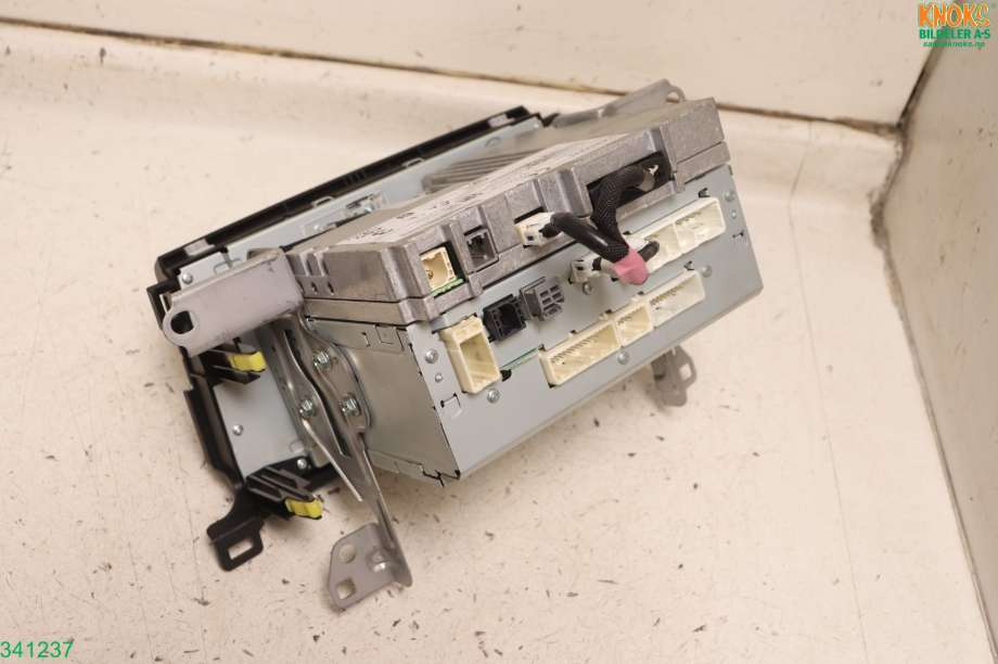 Bilstereo navigasjon til Toyota RAV4 2016-2019 (Type IV, Fase 2)  (TOYOTA|8614042350|)