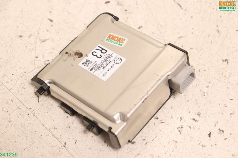 Sensor radar til Toyota RAV4 2016-2019 (Type IV, Fase 2) (TOYOTA|8646C42021|)
