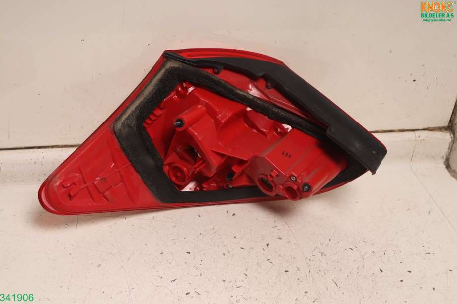 Baklykt høyre til Toyota RAV4 2009-2013 (Type III, Fase 2)  (TOYOTA|8155142150|)