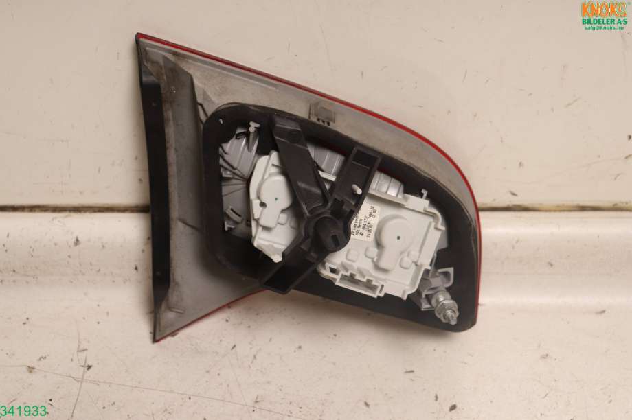 Baklykt høyre indre til Audi A4 2004-2008 (Type III) (B7) (B7) (AUDI|8E9 945 094 A|)