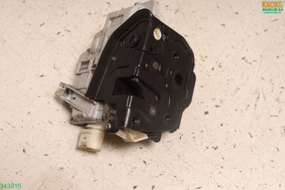 Låsekasse høyre til Audi A4 2004-2008 (Type III) (B7) (B7) (AUDI|8E0 839 016 AA|)