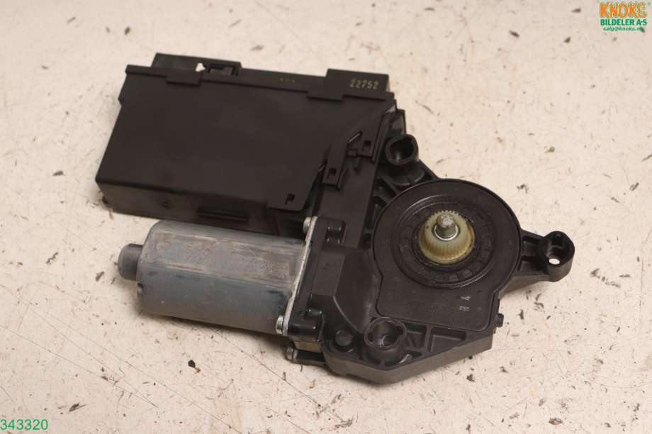Ruteheis venstre til Audi A4 2004-2008 (Type III) (B7) (B7) (AUDI|8E0 959 801 E|)