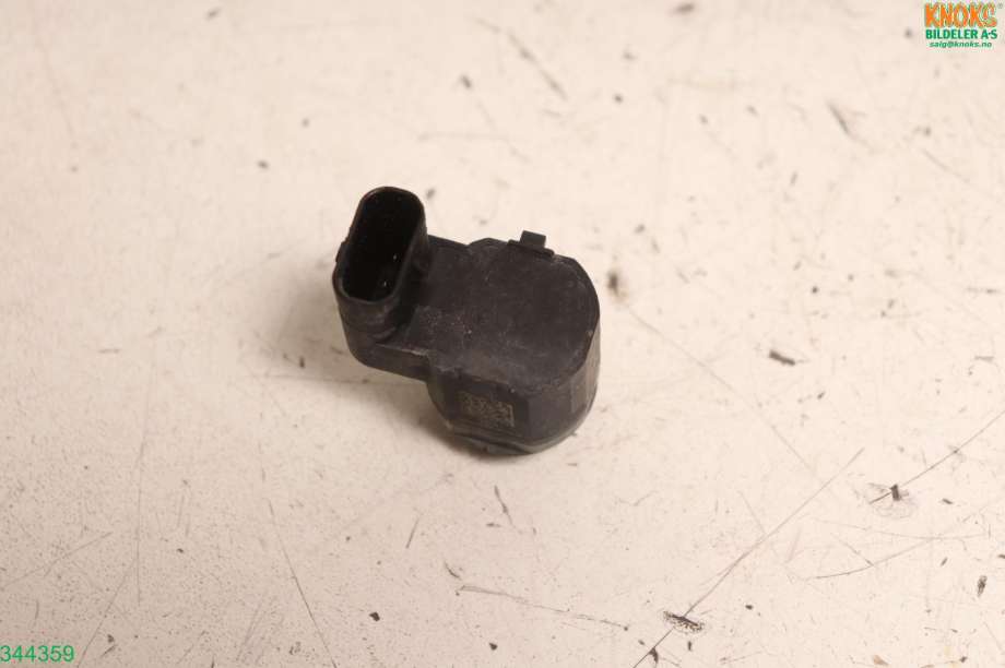 Parkeringssensor foran til BMW 5-Serie 2010-2017 (F10/F11) (F10/F11) (BMW|66 20 2 180 495|)