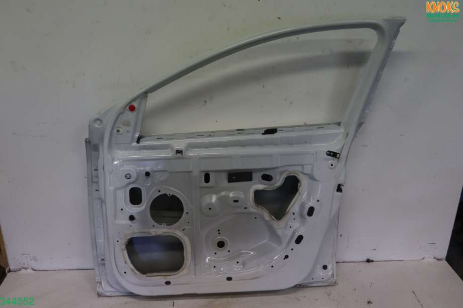 Dør høyre foran til Renault Fluence Z.E 2011-2014  (RENAULT|801000321R|)