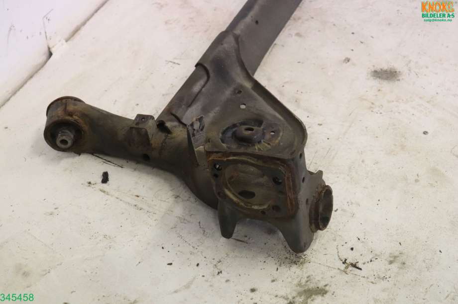 Bakaksel til Nissan Leaf 2011-2017 (Type I)  (NISSAN|555013NA1A|)