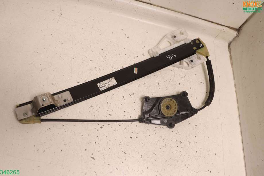 Ruteheis til Audi Q3 2011-2014 (Type I, Fase 1) (AUDI|8U0 839 461|)