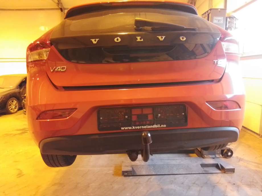 Støtfanger bak til Volvo V40 2012-2019  (VOLVO|39820427|)