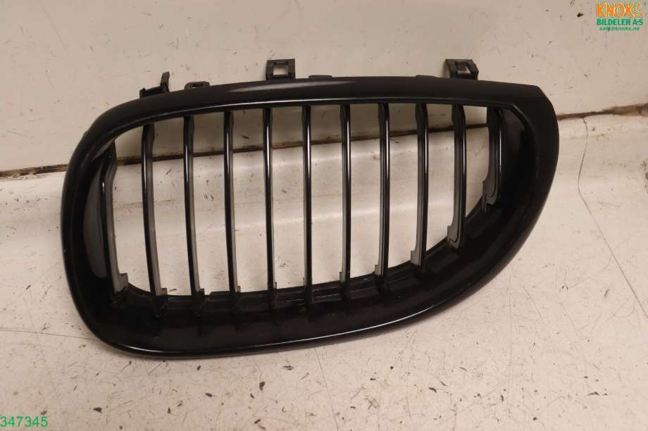 Grill venstre til BMW 5-Serie 2003-2010 (E60/E61) (E60/E61) (BMW|51 71 2 155 447|)