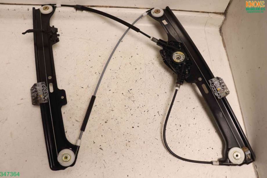 Ruteheis til BMW 5-Serie 2003-2010 (E60/E61) (E60/E61) (BMW|51 33 7 184 384|)
