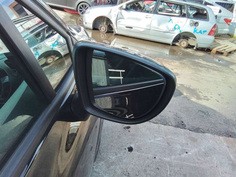 Speil høyre til Renault Clio 2016-2019 (Type IV, Fase 2)  (RENAULT|963016226R|)