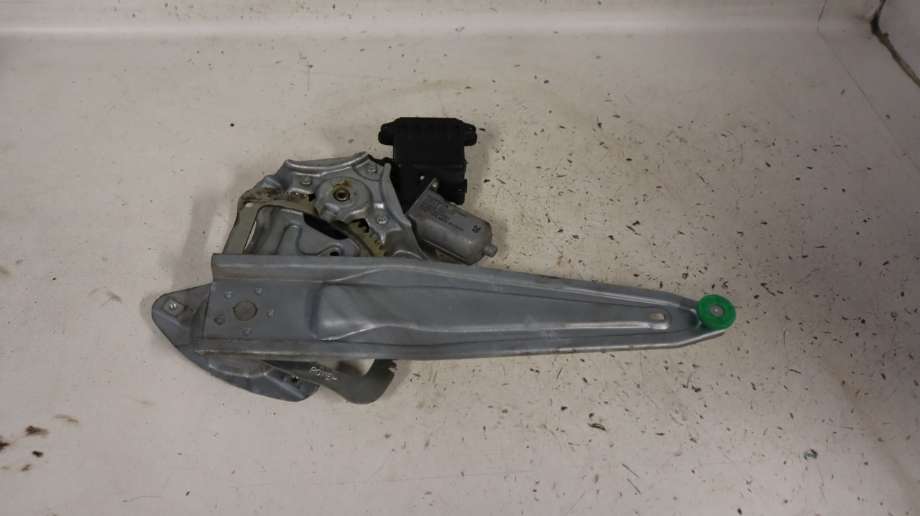 Ruteheis høyre til Toyota Avensis 2009-2015 (Type III, Fase 1)  (TOYOTA|6983005130|)
