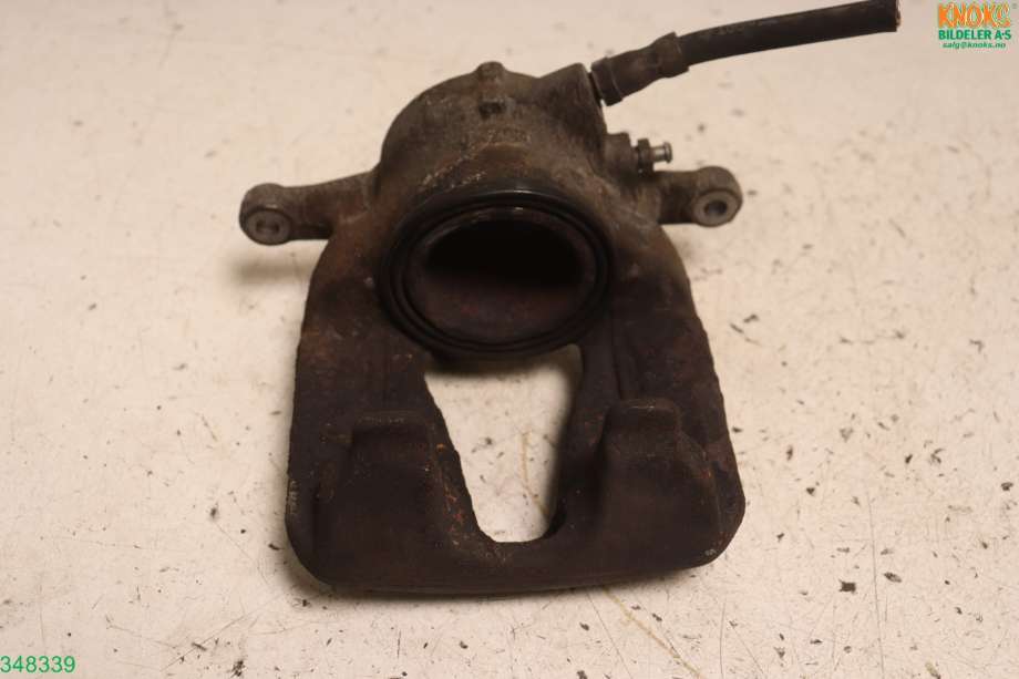 Bremsecaliper høyre foran til Mercedes B-Klasse 2011-2018 (W246) (W246) (MERCEDES|A 000 421 64 81|)