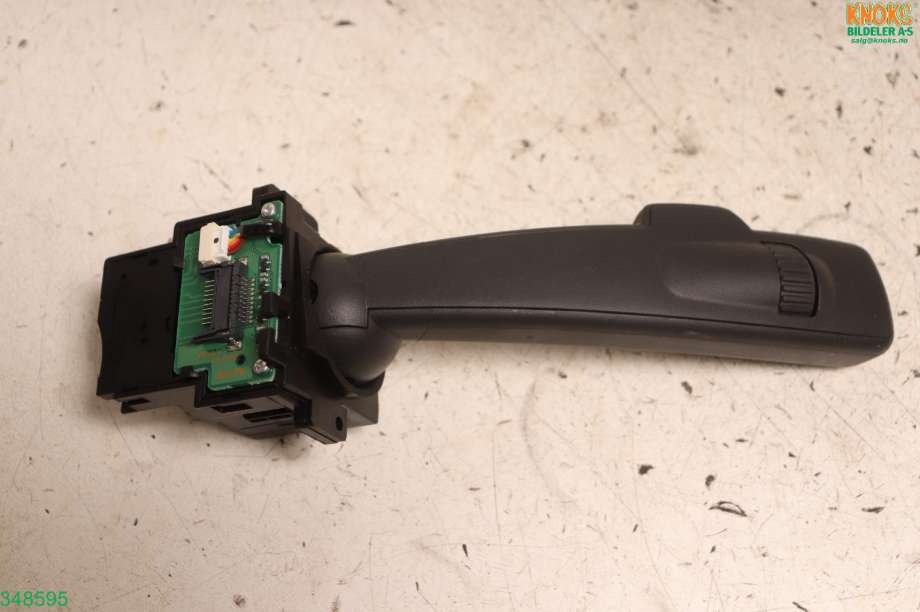 Bryter blink til Volvo XC60 2014-2017 (Type I, Fase 2)  (VOLVO|31456045|)