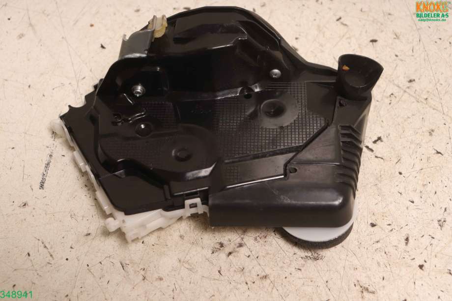 Låsekasse høyre til Toyota Yaris 2014-2020 (Type III, Fase 2)  (TOYOTA|690300D540|)