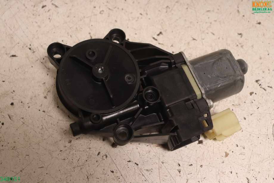 Ruteheis høyre til Ford Fiesta 2008-2012 (Type VI, Fase 1)  (FORD|1543207|)