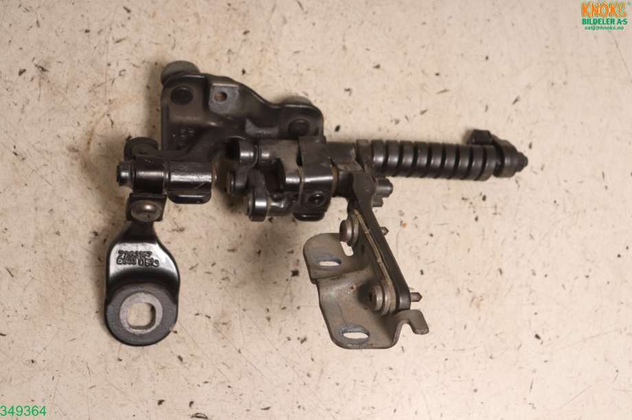 Hengsler til BMW 3-Serie, 2012-2018 (F30/F31/F34) (F30/F31/F34) (BMW|41 00 7 298 069)
