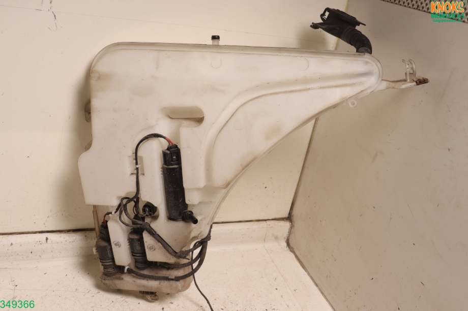 Spylertank til BMW 3-Serie, 2012-2018 (F30/F31/F34) (F30/F31/F34) (BMW|61 66 7 241 676)