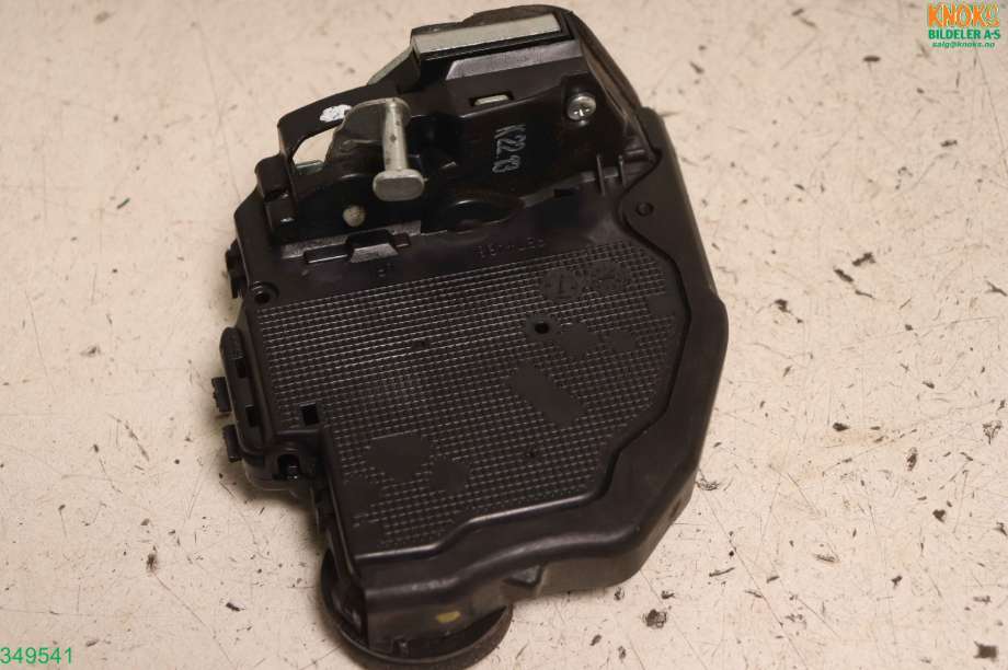 Låsekasse høyre til Toyota Auris 2013-2015 (Type II, Fase 1)  (TOYOTA|6905005050|)