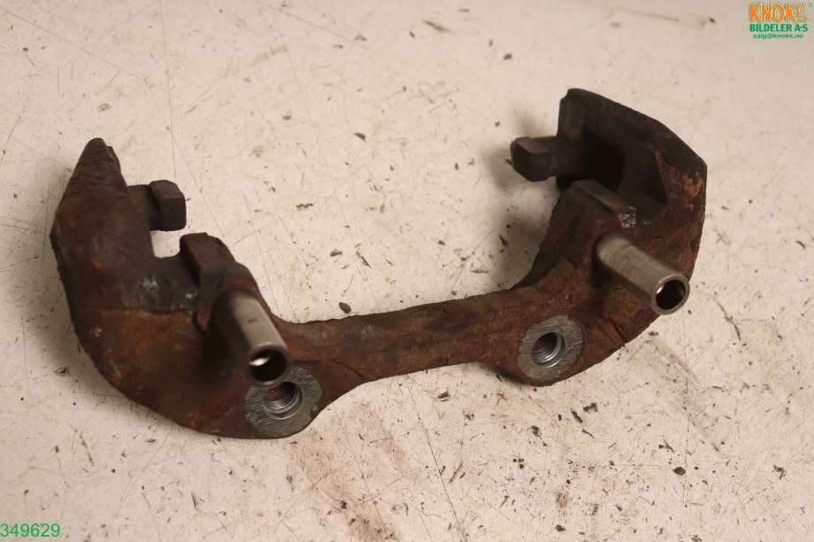 Bremsecaliper brakett til Mercedes ML 2005-2011 (W164) (W164) (MERCEDES|A 164 421 08 06|)