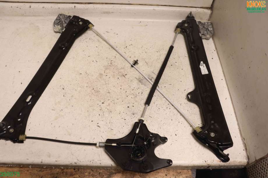Ruteheis til BMW i3 2013-2022 (BMW|51 33 7 352 876|)