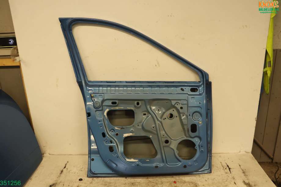 Dør venstre foran til Renault Scenic 2009-2016 (Type III)  (RENAULT|801014845R|)