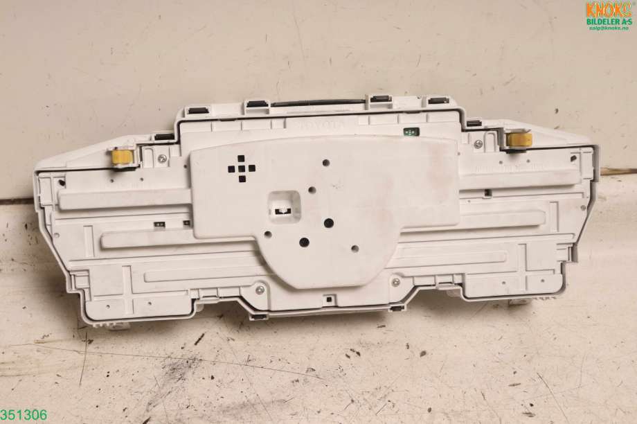 Instrumentpanel til Toyota Urban Cruiser 2009-2014  (TOYOTA|8380052W50|)