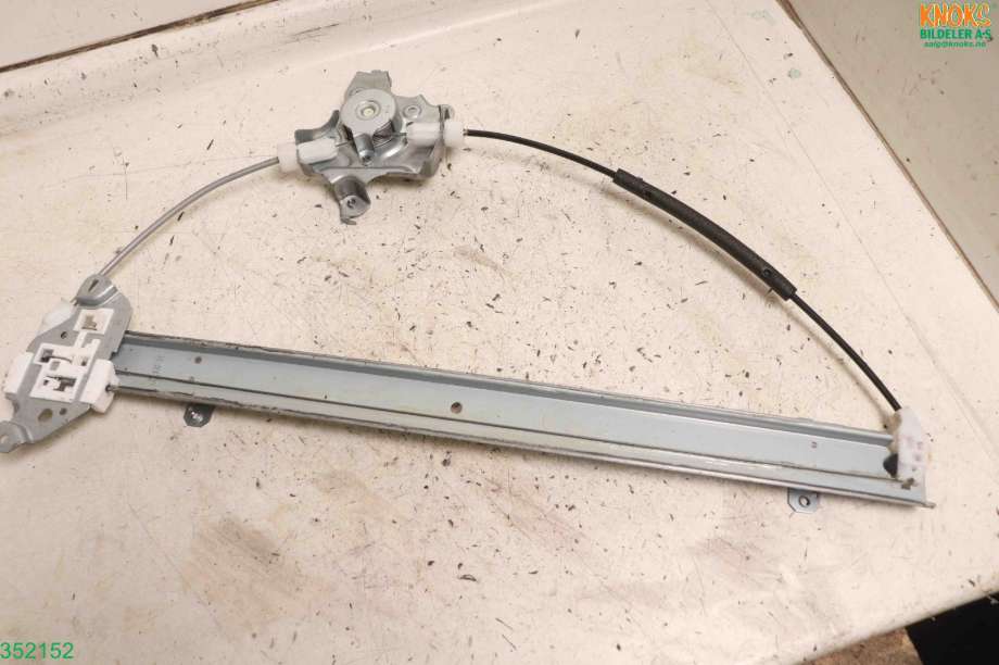 Ruteheis til Nissan NV200 2010-2019 (NISSAN|80720JX00B|)