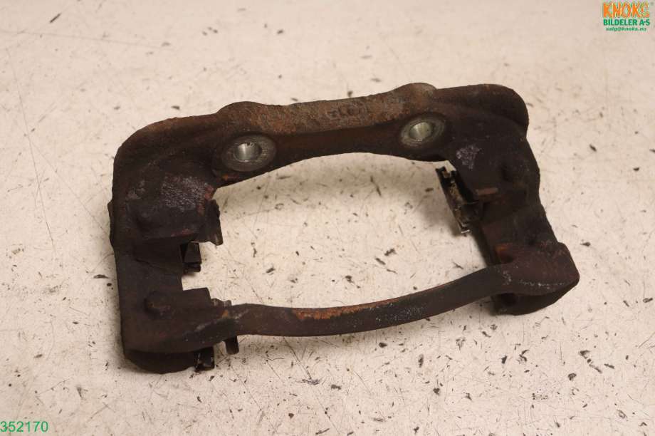 Bremsecaliper brakett til Peugeot 3008 2009-2016 (Type I) (PEUGEOT|4404 H2|)