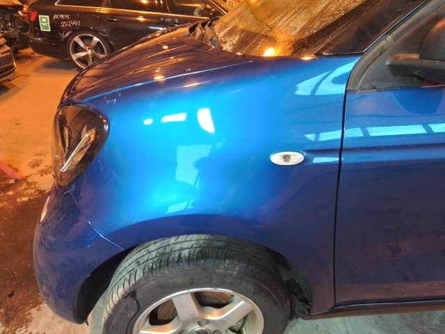 Skjerm venstre foran til Smart Forfour, 2015-->> (Type II) (W453) (W453) (SMART|A 453 881 03 01)
