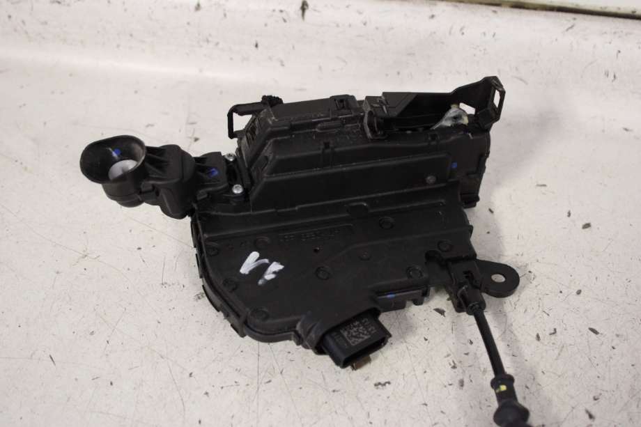 Låsekasse venstre til Smart Forfour 2015-->> (Type II) (W453) (W453) (SMART|A 453 720 69 01|)