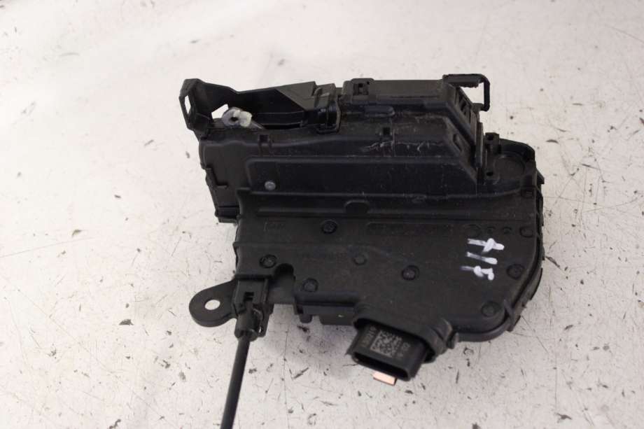 Låsekasse høyre til Smart Forfour 2015-->> (Type II) (W453) (W453) (SMART|A 453 720 65 01|)