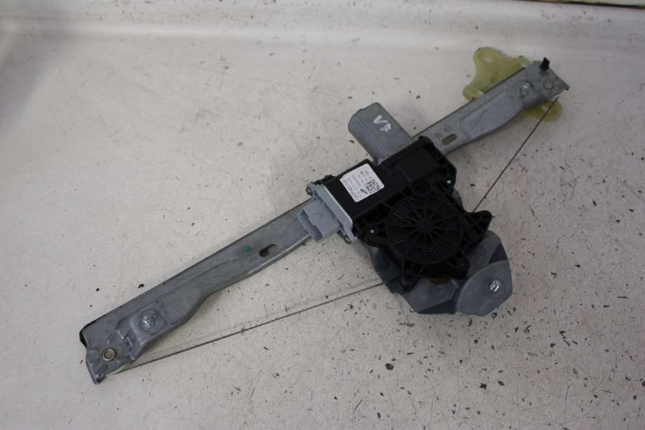Ruteheis venstre til Smart Forfour, 2015-->> (Type II) (W453) (W453) (SMART|A 453 720 33 00)