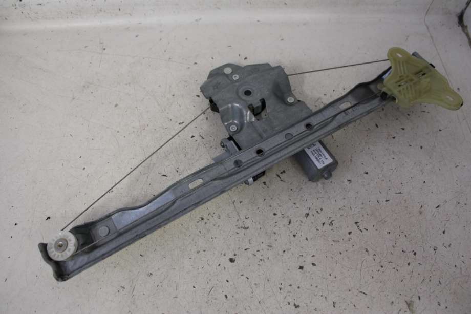 Ruteheis venstre til Smart Forfour 2015-->> (Type II) (W453) (W453) (SMART|A 453 720 33 00|)