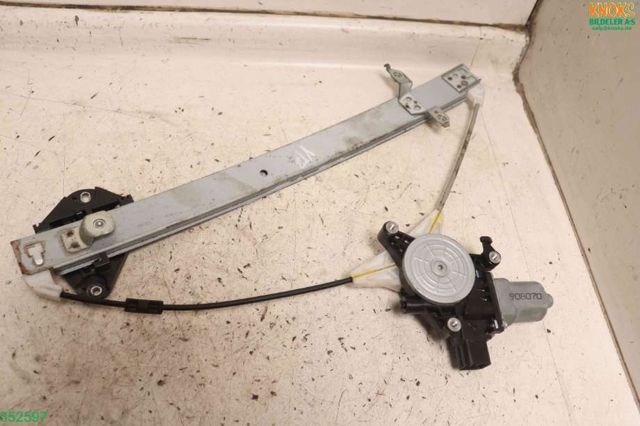 Ruteheis venstre til Subaru Outback 2009-2014 (Type IV) (SUBARU|61042AJ010|)