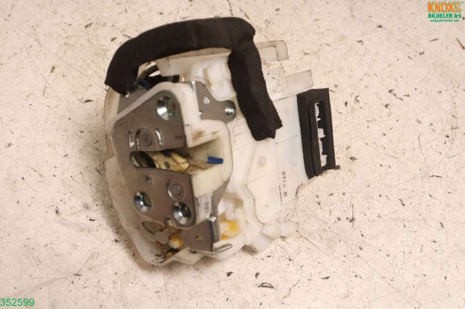 Låsekasse venstre til Subaru Outback 2009-2014 (Type IV) (SUBARU|61032AJ170|)