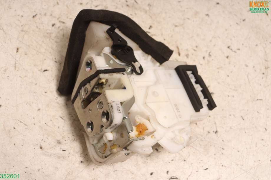 Låsekasse venstre til Subaru Outback 2009-2014 (Type IV) (SUBARU|61035AJ030|)