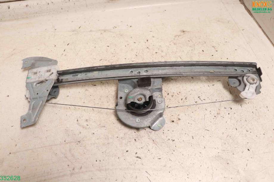 Ruteheis venstre til Toyota Aygo 2005-2014 (Type I) (TOYOTA|698200H020|)