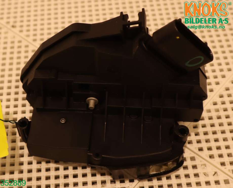 Låsekasse høyre foran til Ford Transit Connect 2013-2018 Type II, Fase 1  (FORD|2048282|)