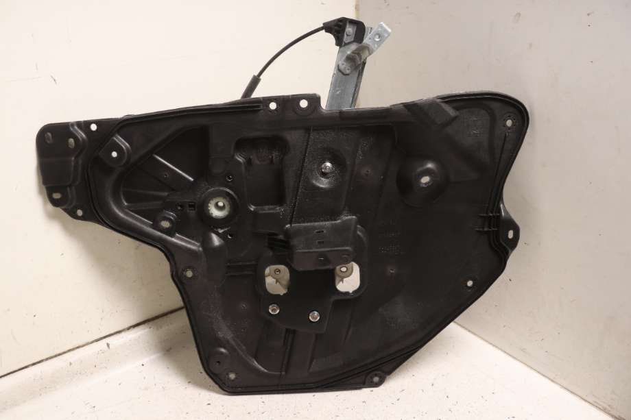 Ruteheis til Mazda 3 2013-2016 (Type III, Fase 1) (MAZDA|BHN958590|)