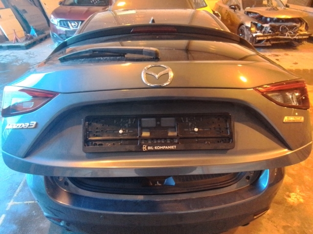 Bakluke/bakdør håndtak til Mazda 3 2013-2016 (Type III, Fase 1) (MAZDA|BHP2-50-810B 83|)