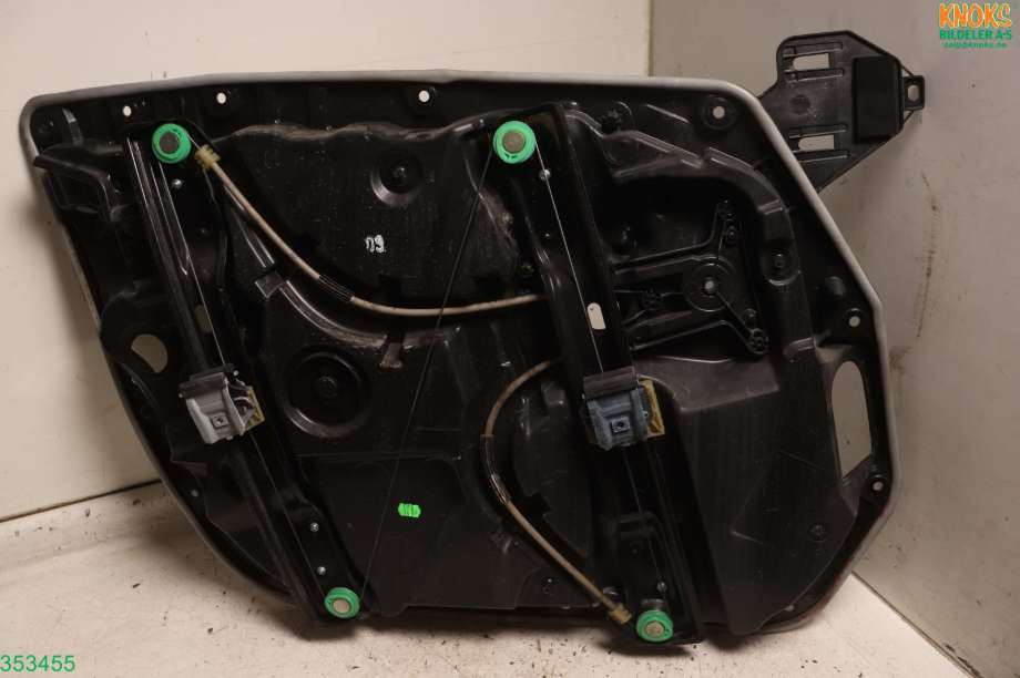 Ruteheis til Mercedes C-Klasse 2014-2018 (Fase 1) (W205) (W205) (MERCEDES|A 205 720 50 23|)