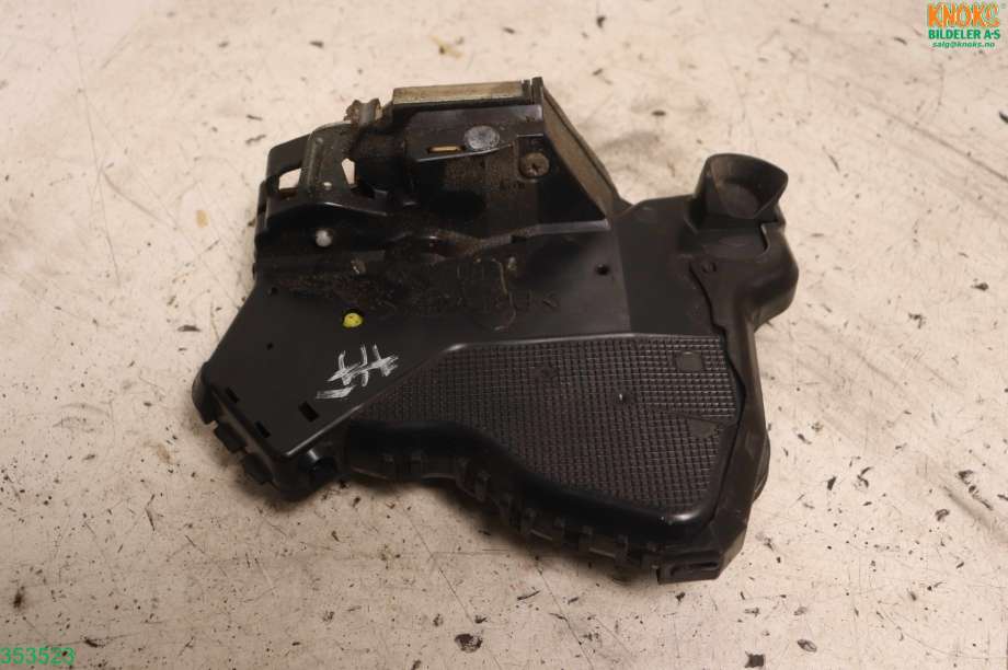 Låsekasse høyre til Toyota Land Cruiser 120 2002-2009  (TOYOTA|6903033271|)