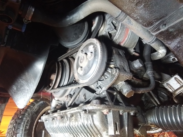 Servo pumpe mekanisk til BMW 3-Serie, 1983-1993 (E30) (E30) (BMW|32 41 1 141 205)