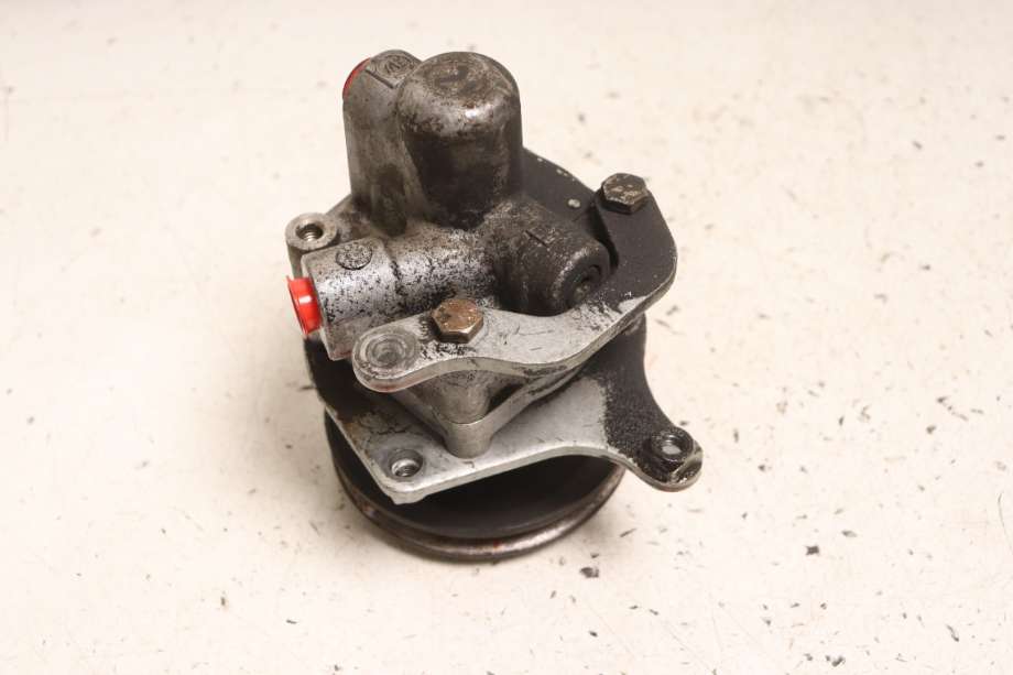 Servo pumpe mekanisk til BMW 3-Serie 1983-1993 (E30) (E30) (BMW|32 41 1 141 205|)