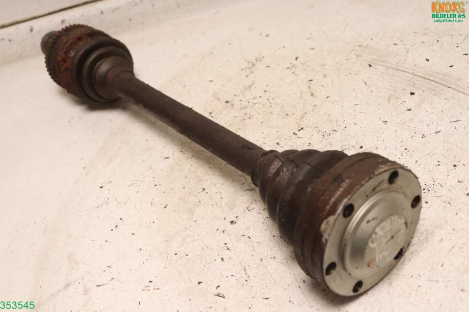 Drivaksel høyre bak til BMW 3-Serie 1983-1993 (E30) (E30) (BMW|33 21 1 226 333|)
