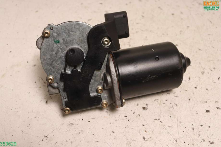 Viskermotor frontrute til BMW 3-Serie 1991-2000 (E36) (E36) (BMW|67 63 8 363 514|)
